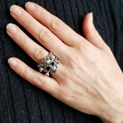 Bague TÊTE DE MORT avec...